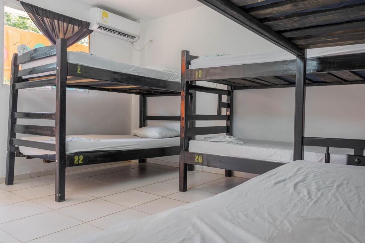 Hostel Nirvana Taganga Exterior photo